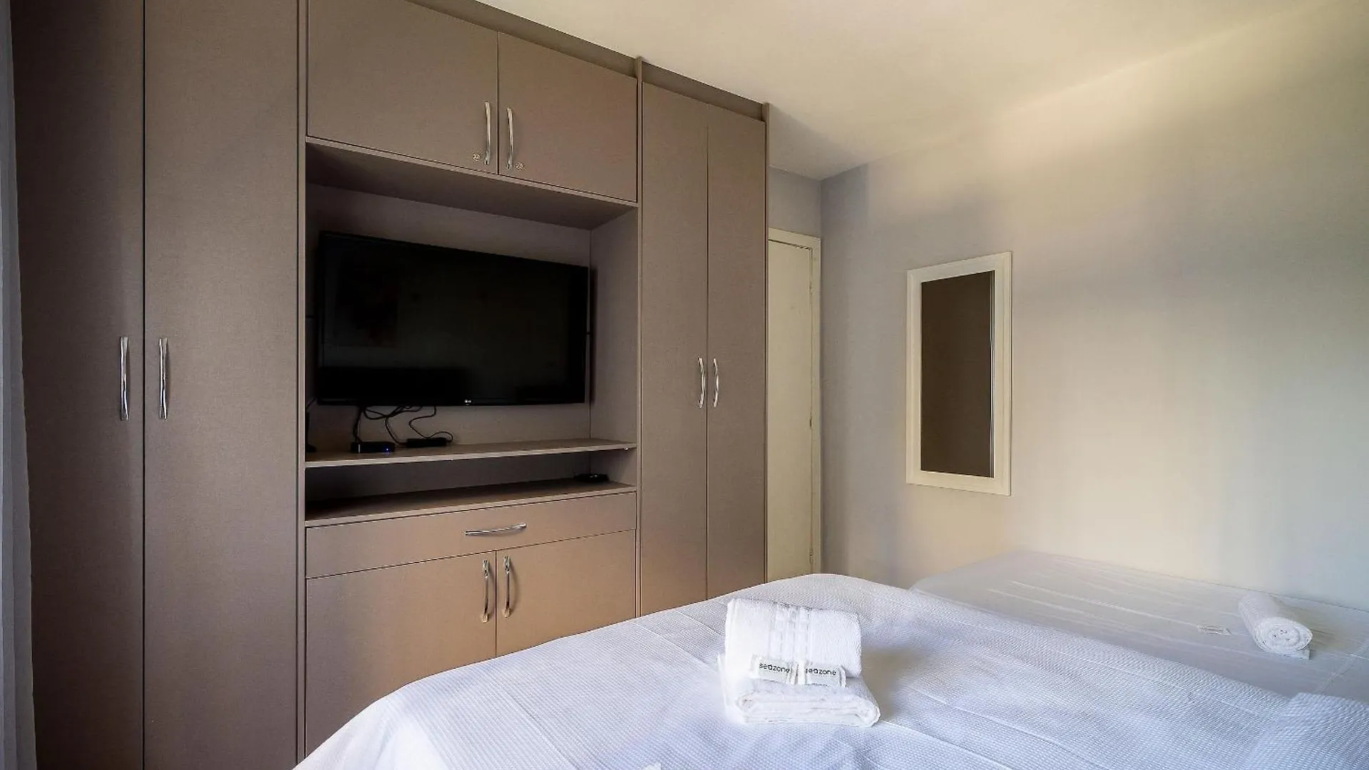 Apartment Apto Prox A Praia Em Balneario Camboiu Esd143 Balneario Camboriu Brazil