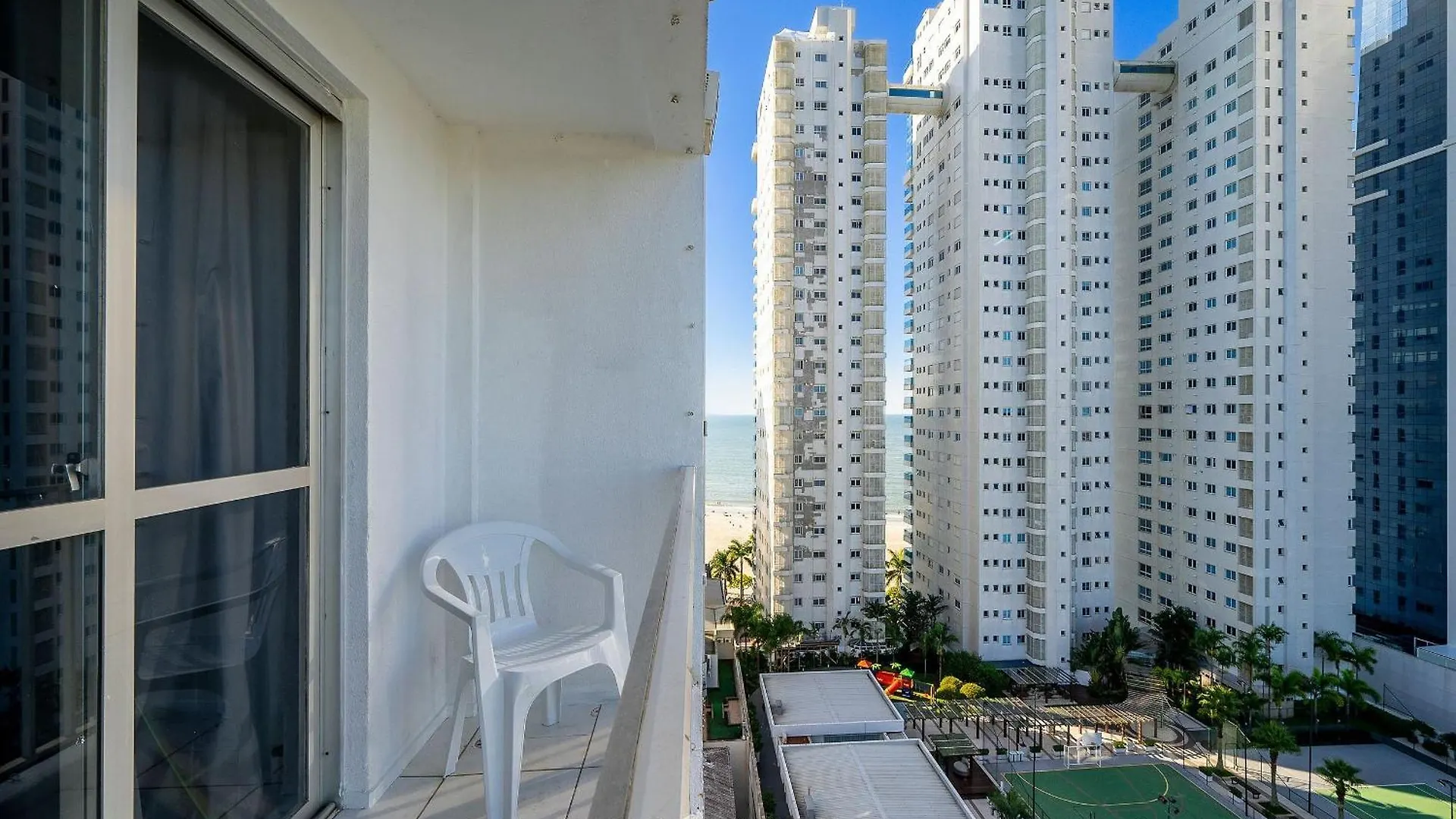 Apto Prox A Praia Em Balneario Camboiu Esd143 Balneario Camboriu Apartment